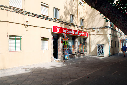 La tienda del barrio ubicada en Algeciras (Cádiz)