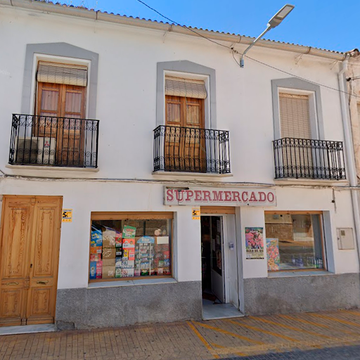 Supermercado Cantoría ubicada en Cantoria (Almería)