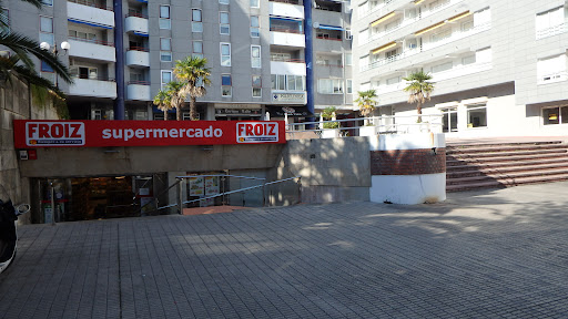 Supermercados Froiz ubicada en Sanxenxo (Pontevedra)