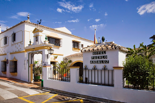 Globales Pueblo Andaluz ubicada en San Pedro de Alcántara (Málaga)