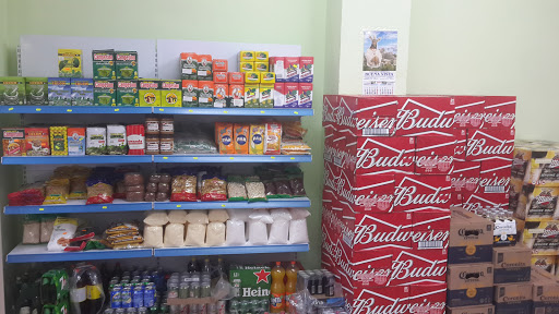 Frutería Carnicería Helenita ubicada en Málaga (Málaga)