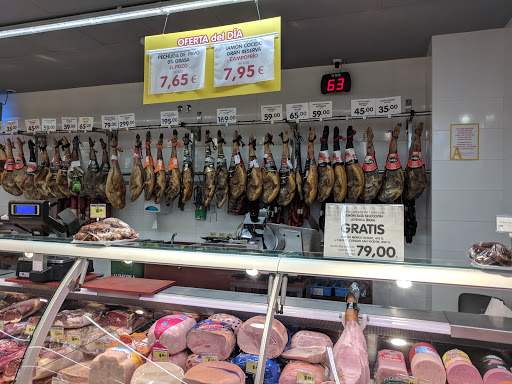 Supermercados Alimerka ubicada en Llanes (Asturias)