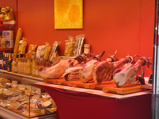 FONDEVILA XARCUTERIA ubicada en Barcelona (Barcelona)