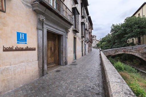 Hotel Shine Albayzín ubicada en Granada (Granada)