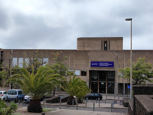 Facultad de Derecho ubicada en San Cristóbal de La Laguna (Santa Cruz de Tenerife)