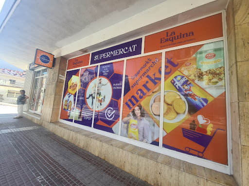 Mercado La Esquina ubicada en Canet de Mar (Barcelona)