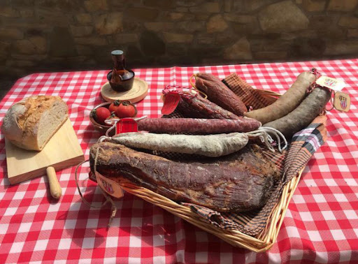 Embotits Pagès ubicada en Canet d'Adri (Girona)