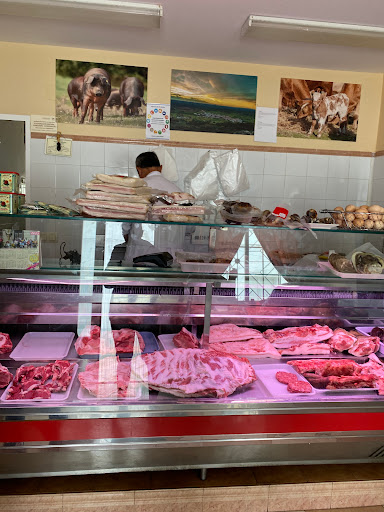 Carnicería-Charcutería Antonio y Francis ubicada en Santiago de Alcántara (Cáceres)