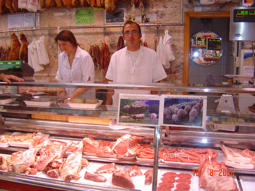 CA L'ESTRADA CARNS I EMBOTITS PROPIS ubicada en Ribes de Freser (Girona)