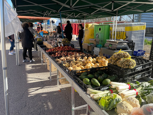 Mercat Setmanal de Riells i Viabrea ubicada en Riells i Viabrea (Girona)