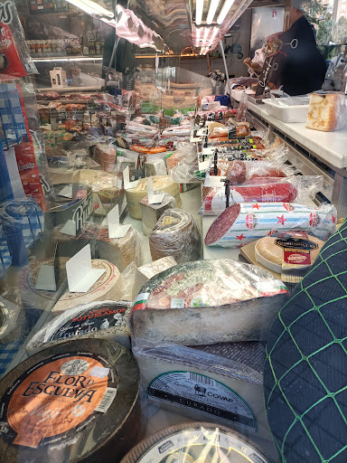 Charcutería Dehesas Extremeñas ubicada en Madrid (Madrid)