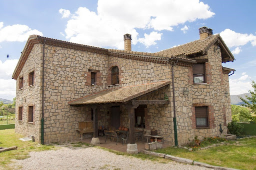 Tejas Verdes ubicada en Aldeanueva de Santa Cruz (Ávila)