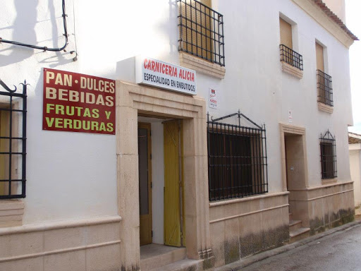 Carnicería Alicia ubicada en Enguídanos (Cuenca)