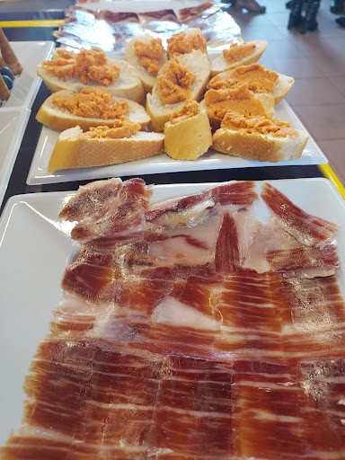 Chacón e Hijo ubicada en Santa Cruz de Tenerife (Santa Cruz de Tenerife)