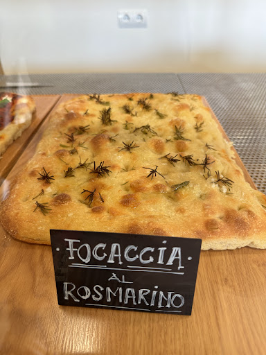 Mangiamo Italiano Ibiza ubicada en Santa Eulària des Riu (Islas Baleares)