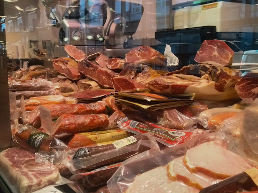 Charcutería Luis Crespo ubicada en Valladolid (Valladolid)