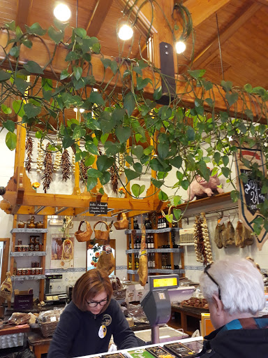 Embutidos Entrepeñas San Mamés (León) ubicada en León (León)