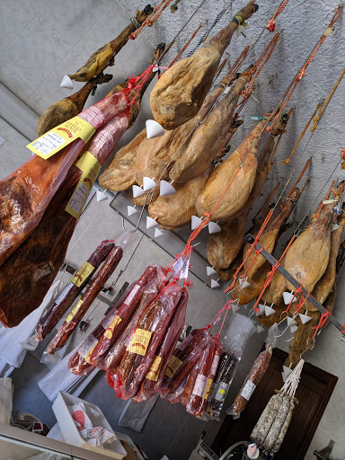 Embutidos Basilio Hoyos ubicada en La Alberca (Salamanca)