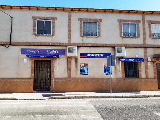 Supermercado Tradys ubicada en El Robledo (Ciudad Real)