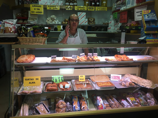 Pastelería Lamiel ubicada en Calanda (Teruel)