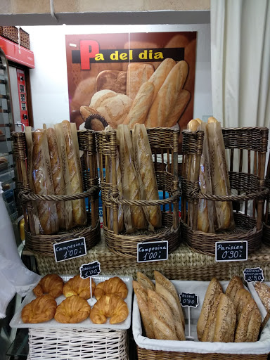 Supermercado Oasis ubicada en Santa Ponça (Islas Baleares)