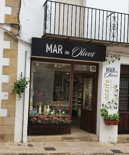 Mar de Olivos ubicada en Baeza (Jaén)