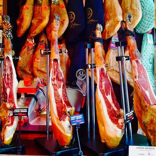 La Casa Real del Jamon ubicada en Aviles (Asturias)