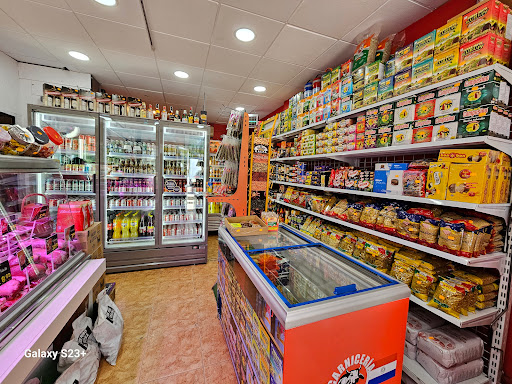 Carnicería La Familia Y Productos Latinos ubicada en Madrid (Madrid)