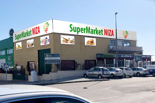 Supermarket Niza ubicada en Vélez-Málaga (Málaga)