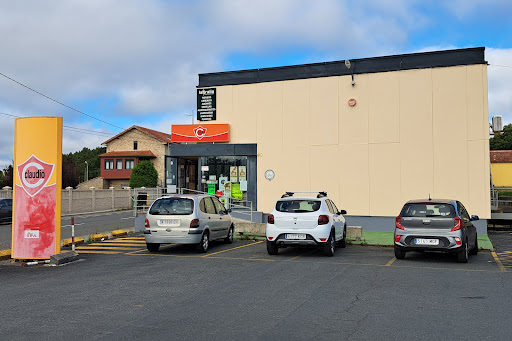 Supermercado Claudio ubicada en Irixoa (A Coruña)