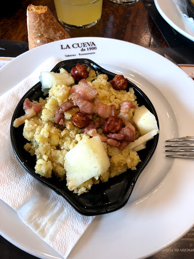 La Cueva de 1900 / Pedro Antonio ubicada en Granada (Granada)