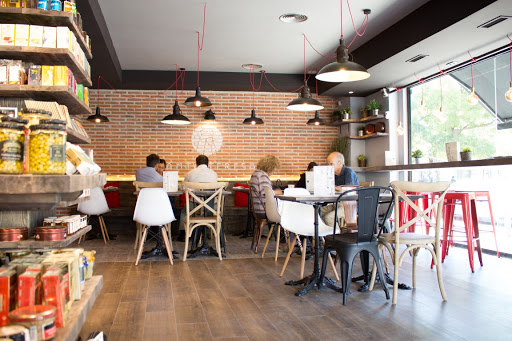 Santa Teresa Shop Aravaca ubicada en Madrid (Madrid)