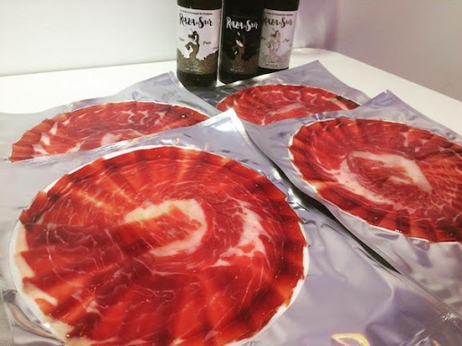 Jamones en Madrid Selección Ibérica ubicada en Madrid (Madrid)
