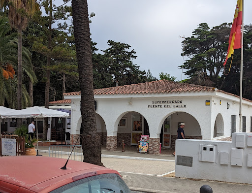 Supermercado Fuente del Gallo ubicada en Conil de la Frontera (Cádiz)