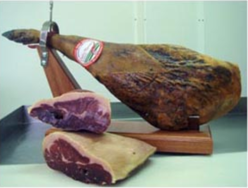 Jamones y Embutidos Emilio Moreno S.L. - Ibérico de bellota ubicada en Samano (Cantabria)