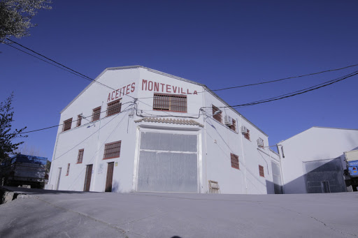 Cooperativa San Francisco de Asís. Aceites Montevilla. Chorreao. Entrega a domicilio ubicada en Montefrío (Granada)