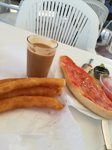 Churrería San Cristóbal ubicada en Almuñécar (Granada)