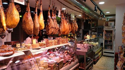 Supermercado Atlantida ubicada en Chiclana de la Frontera (Cádiz)