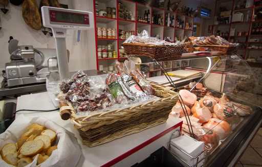 VINOTECA FUERTES GOURMET ubicada en Calahorra (La Rioja)