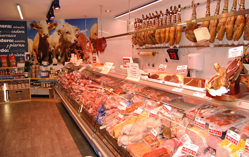 Carnes y Fiambres De La Cruz ubicada en Los Molinos (Madrid)