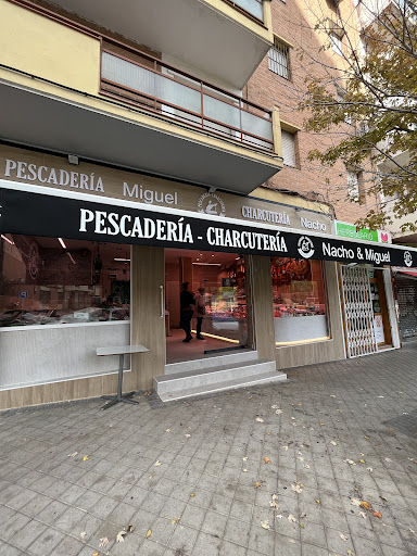 Nacho y Miguel. Pescadería- charcutería ubicada en Madrid (Madrid)