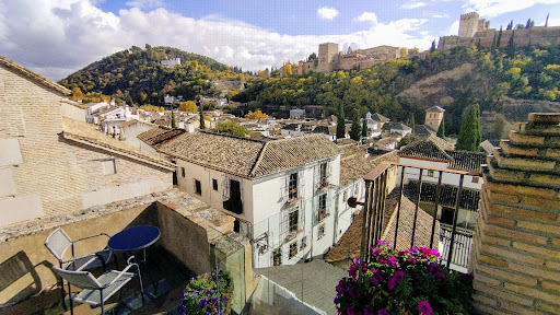 Apartments Turisticos Alhambra - WEB OFICIAL ubicada en Granada (Granada)