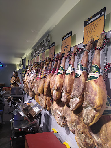 Supermercados Cash Ecofamilia Dos de Mayo ubicada en Villarrobledo (Albacete)