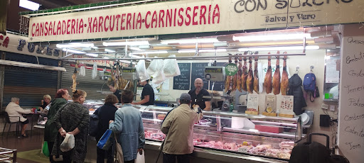 Charcuteria carniceria polleria Con Salero ubicada en Barcelona (Barcelona)