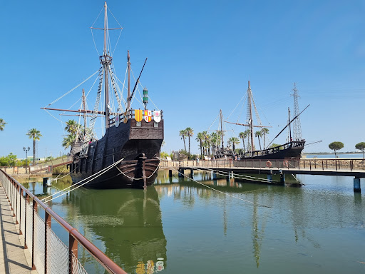 Las Tres Carabelas ubicada en Palos de la Frontera (Huelva)