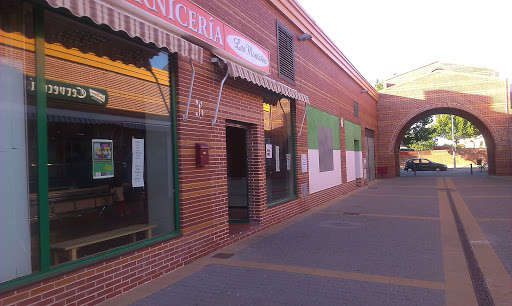 carniceria las montañas ubicada en Villanueva de la Torre (Guadalajara)