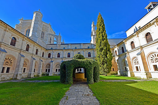 Hospedería Monasterio de la Vid ubicada en La Vid (Burgos)