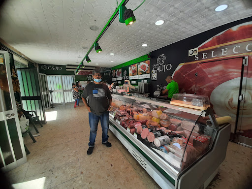 Carnicería-charcutería Grupo Cauto ubicada en Barriada Río San Pedro (Cádiz)