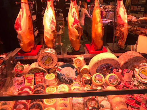 LA CASA REAL DEL JAMON ubicada en Gijón (Asturias)