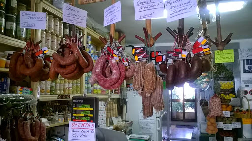 Embutidos y Quesos Corral ubicada en Cazalla de la Sierra (Sevilla)